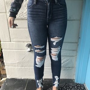 They don’t fit me, too small😭